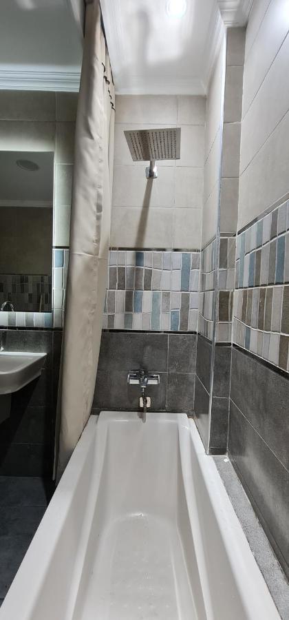 Comfy 2-Bedrooms Apartment In Cairo 44-2 Exterior photo